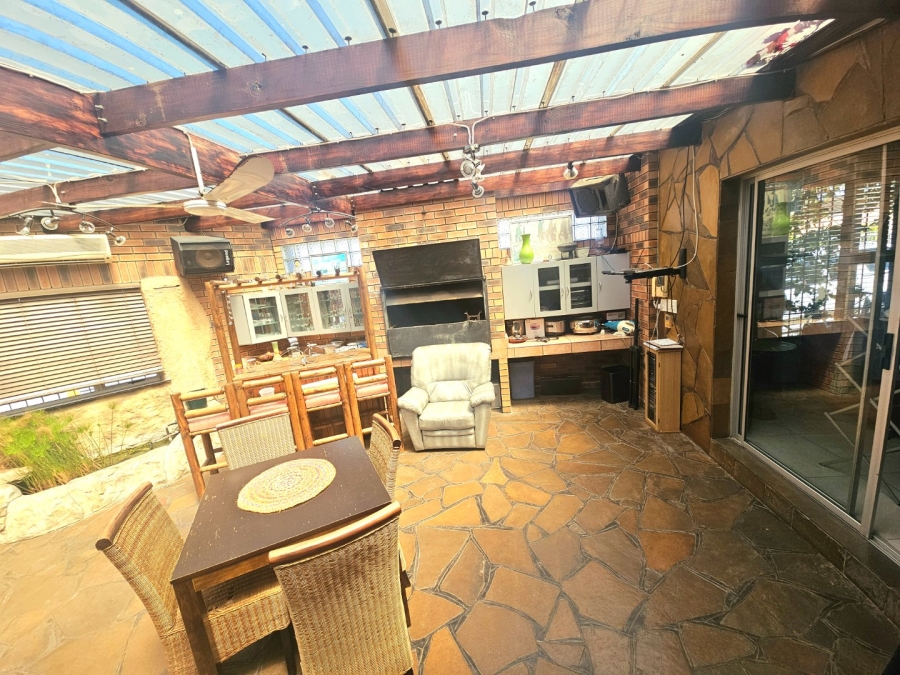 3 Bedroom Property for Sale in Colorado Park Western Cape